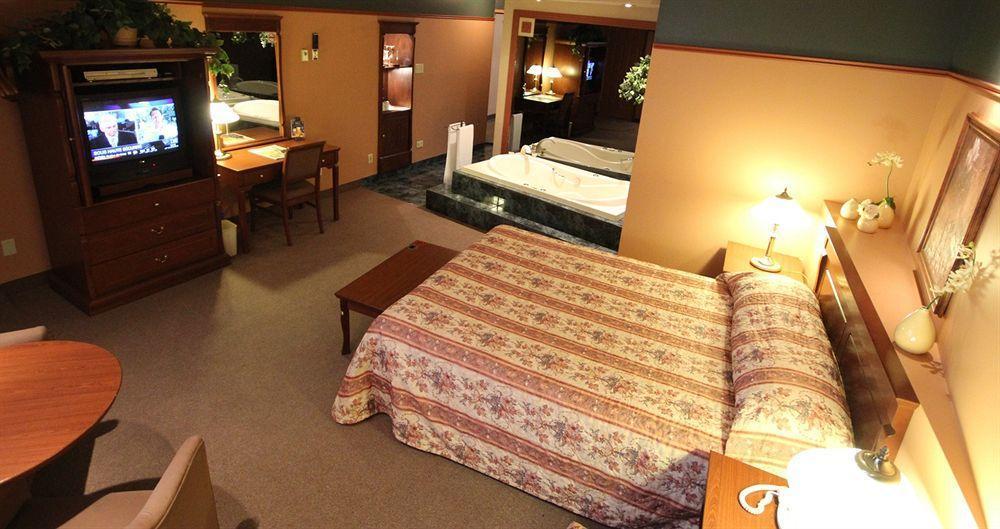 Hotel Le Voyageur Sept-Îles Dış mekan fotoğraf